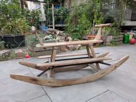 Antike Holzkinderschaukel
