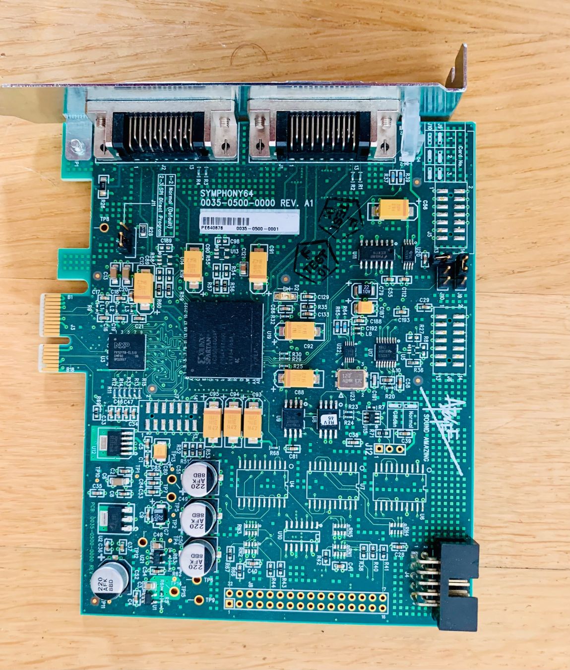Apogee Schede audio: Apogee Symphony 64 PCIe Card und Kabel – Usato da Zürich venduto da Fieber