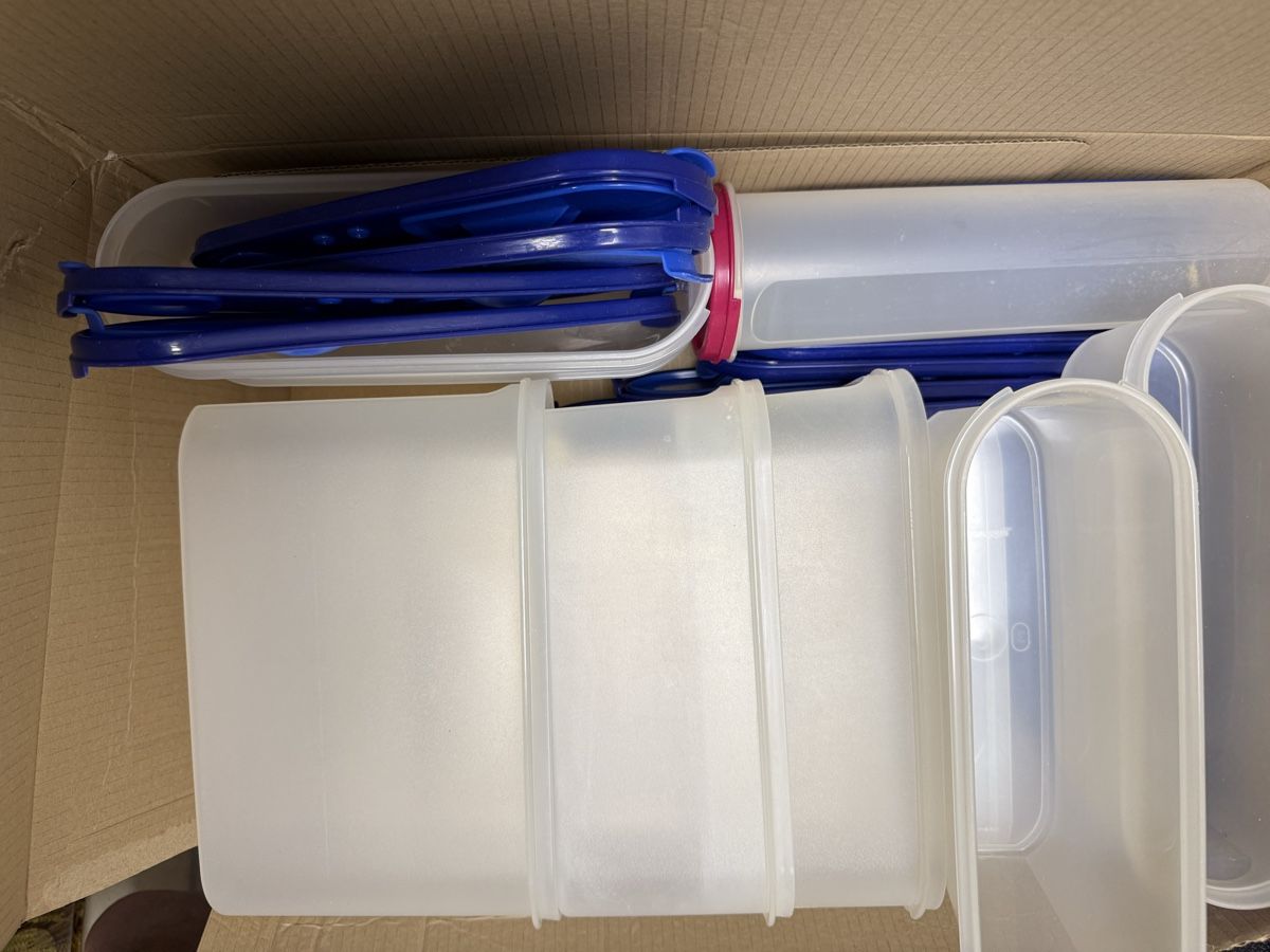 Tupperware Behälter & Ähnliches: Tupperware Vorratsbehälter gebraucht – Gebraucht aus Oetwil am See von Luckyluke1 5
