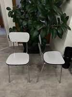 2 Vintage-Küchenstühle Mid-Century grau