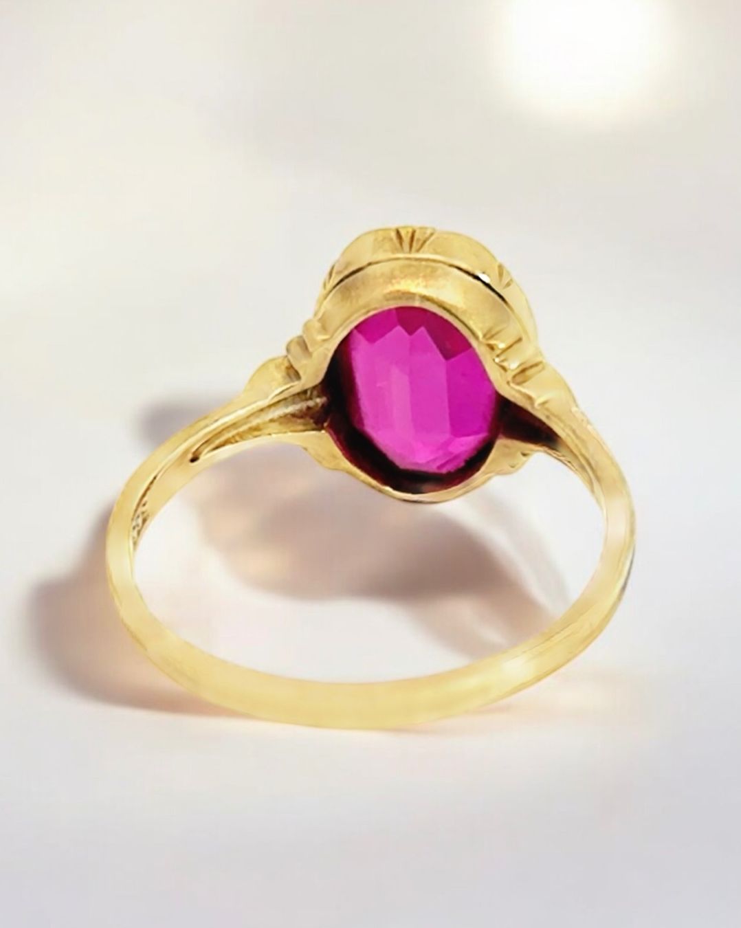 Anelli: Sale!Antik Gold Ring mit ca. 4.5ct. Synth Rubin – Usato da Embrach venduto da marufa 4