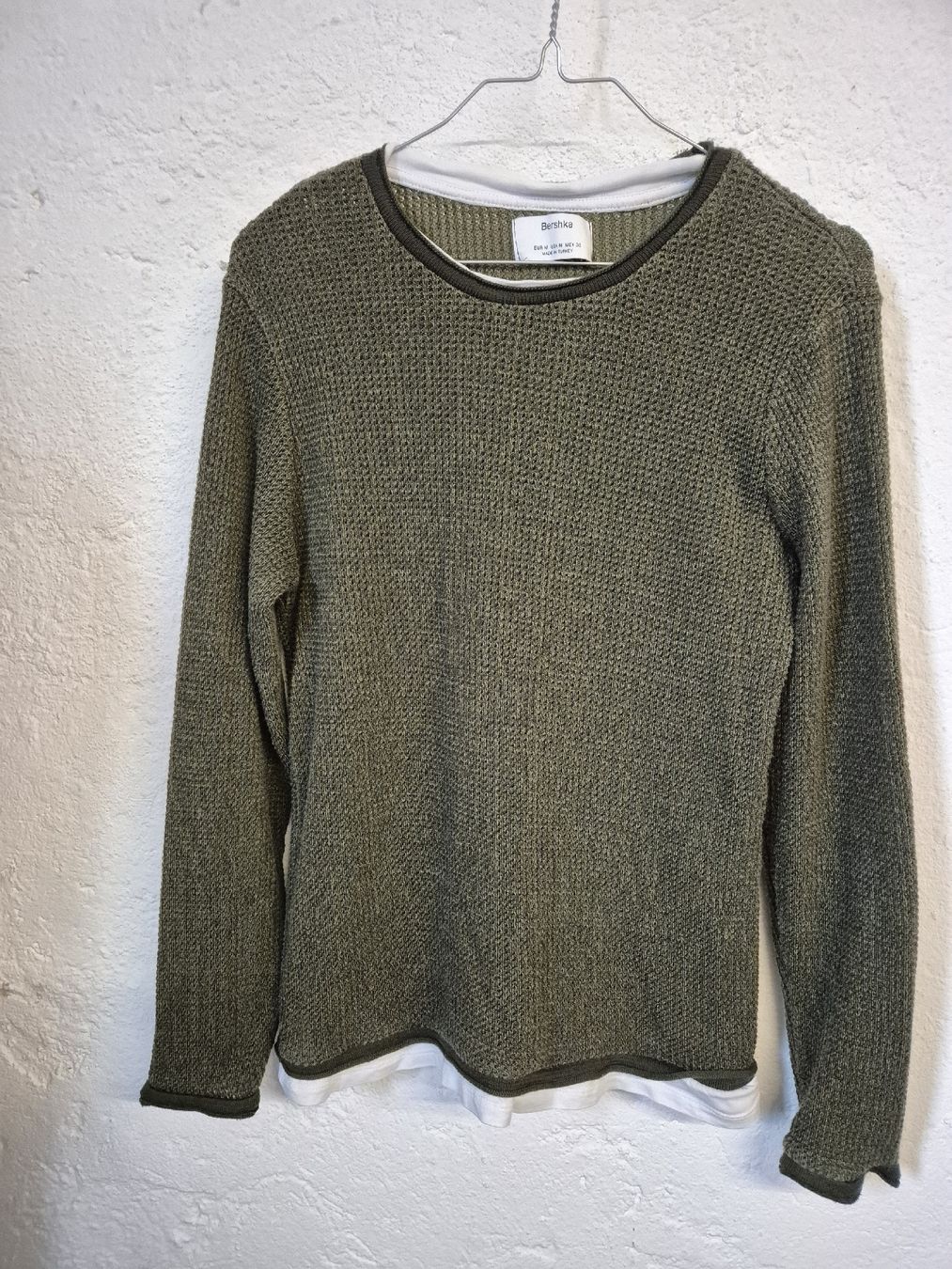 Maglioni & Felpe: Berskha Pullover Gr. M – Usato da Thalwil venduto da Briscolina