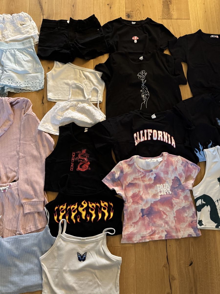 Lotti & Set di vestiti: Kleiderpaket Sommer Mädchen 134 bis 152 – Usato da Rüti ZH venduto da make 2