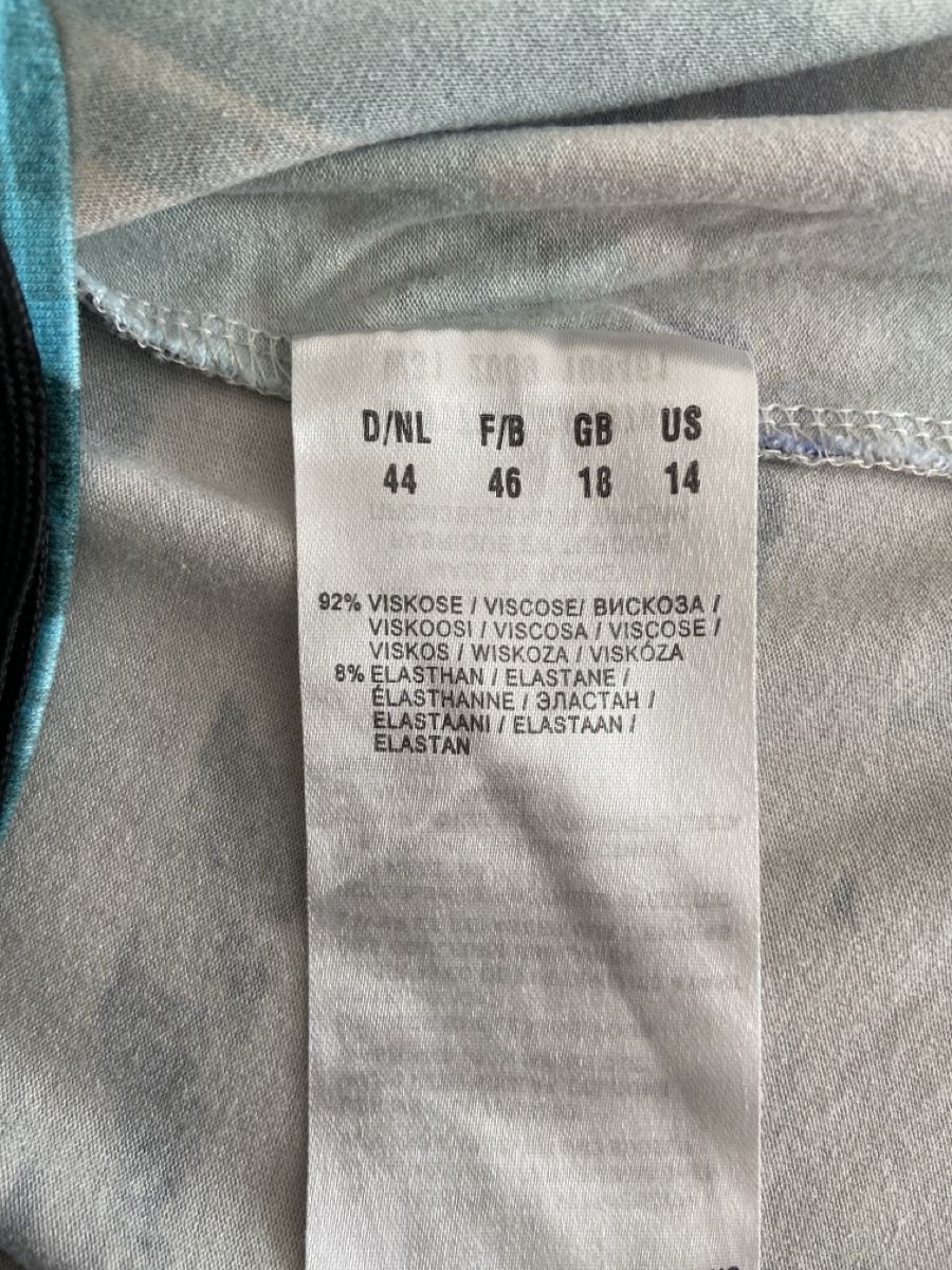 T-shirt: 3/4 Arm Shirt – Usato da Villmergen venduto da Savogin 5