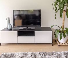 TV Möbel Lowboard in schwarz/ weiss