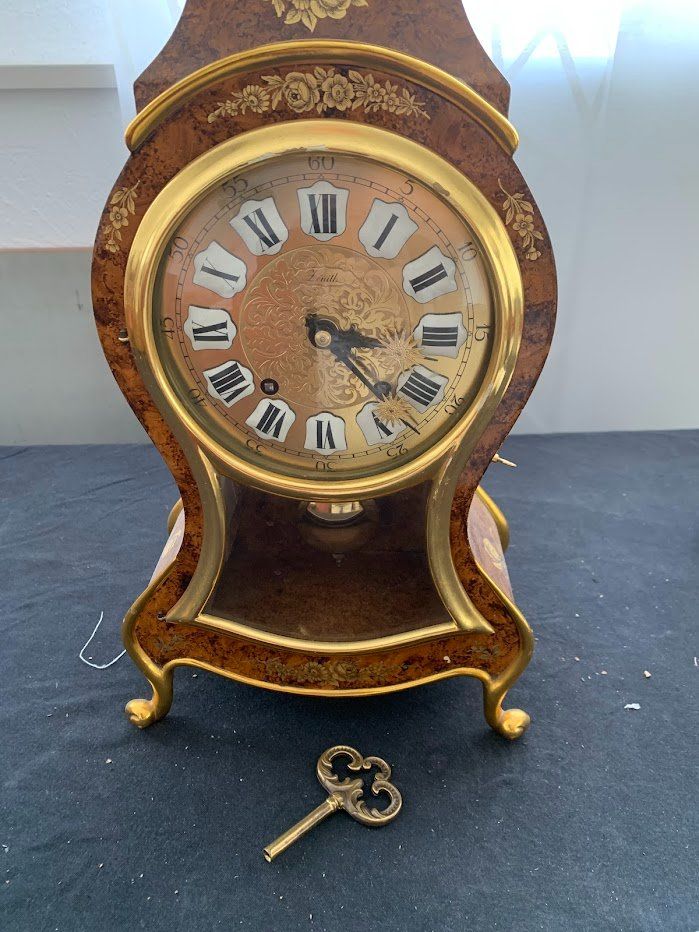 Zenith Orologi da terra & Orologi da parete: Antike Neueburger Pendule von Zenith – Usato da Altdorf UR venduto da Regulo 2