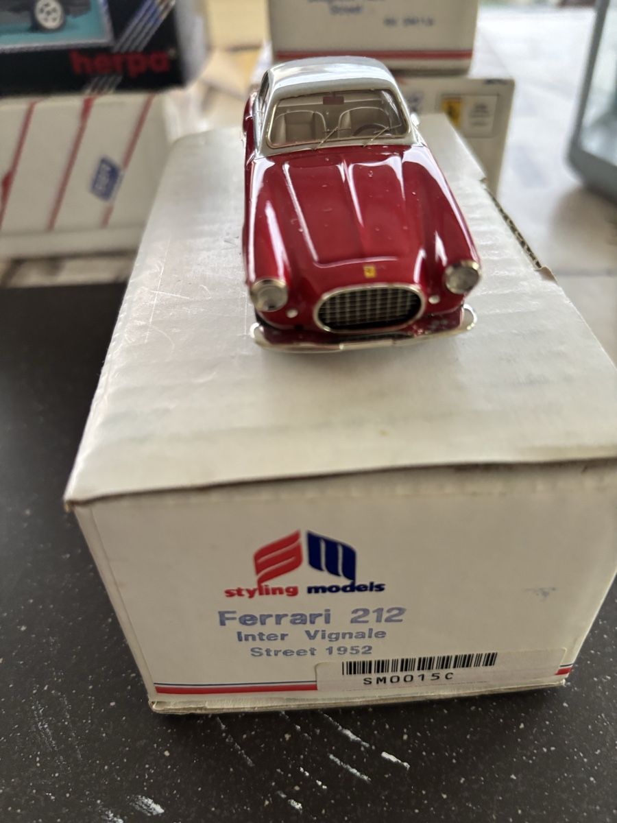 Ferrari Modellini d'auto: Modellauto Ferrari 212 Inter Vignale 1952 rot/silber – Usato da Ettiswil venduto da Voyager-13