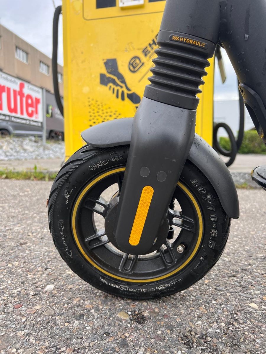 Voiturettes électriques: E- scooter ninebot – Défectueux à Herisau par debora9 6