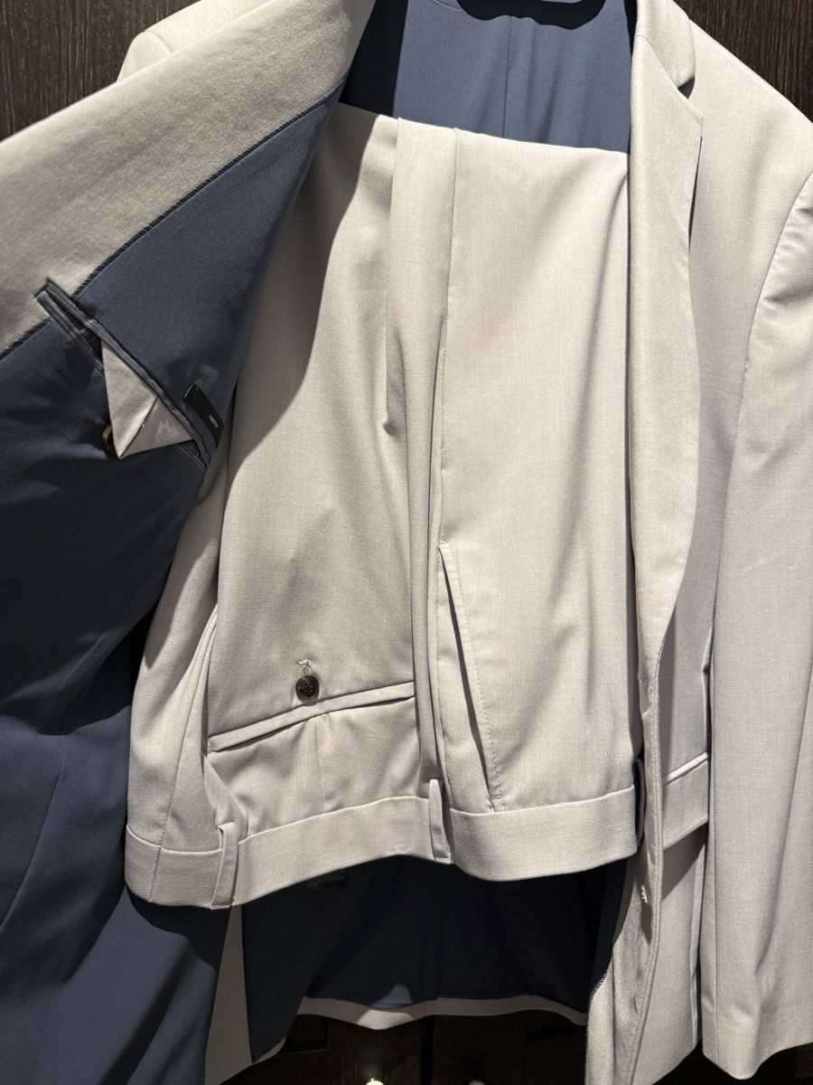 We Completi, tute sportive e funzionali: WE Slim Fit Anzug hellgrau Grösse 52  – Usato da Nottwil venduto da Mat16 3