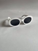 Sonnenbrille weiss