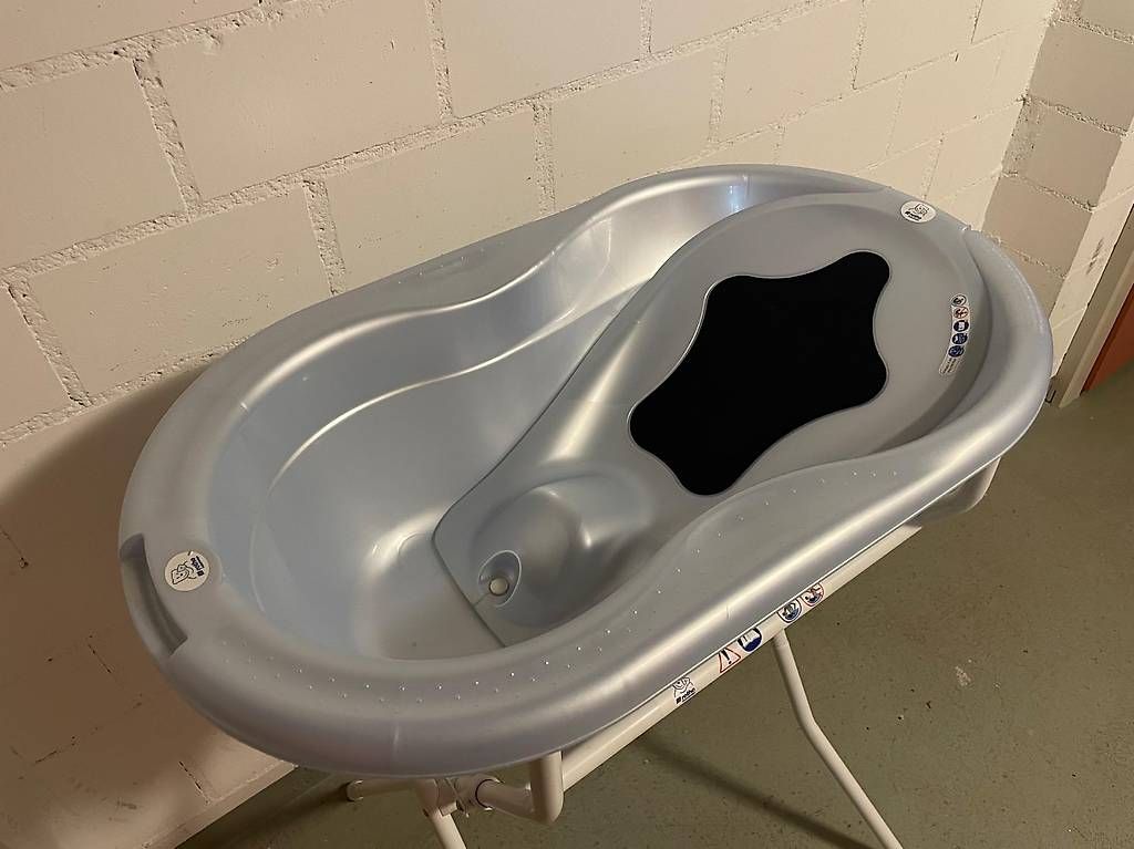 Rotho Vasche da bagno: Rotho Babybadewanne mit Ständer und Einsatz – Usato da Buchs SG venduto da nru_96yd 1