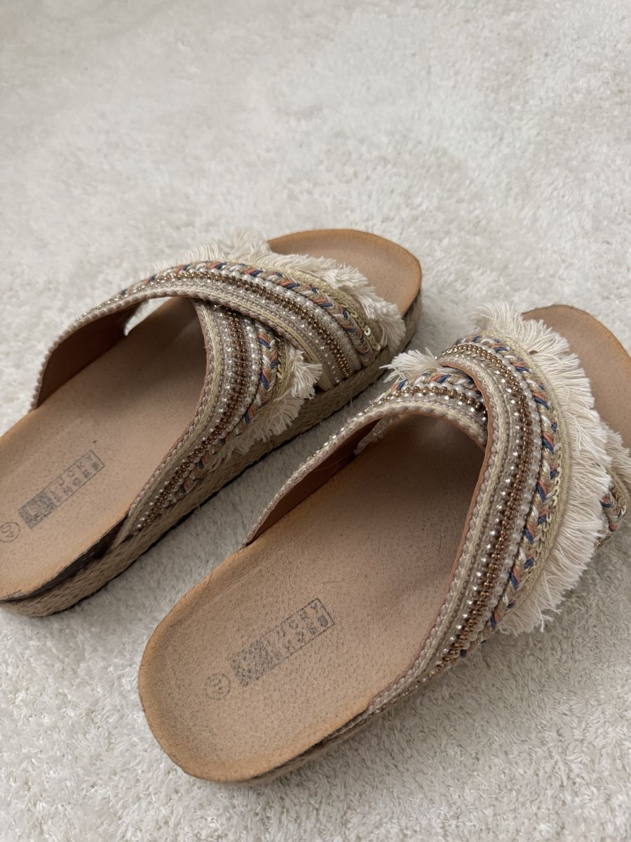 Chaussures femmes: Sandalen – D'occasion à Kaltbrunn par Lealui 2
