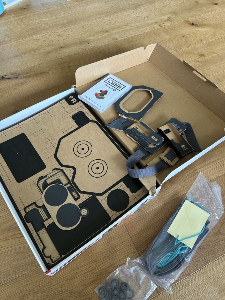 Nintendo Giochi: Nintendo Labo Robot Kit for Switch - Great Condition! – Usato da Schänis venduto da Balchristi 1