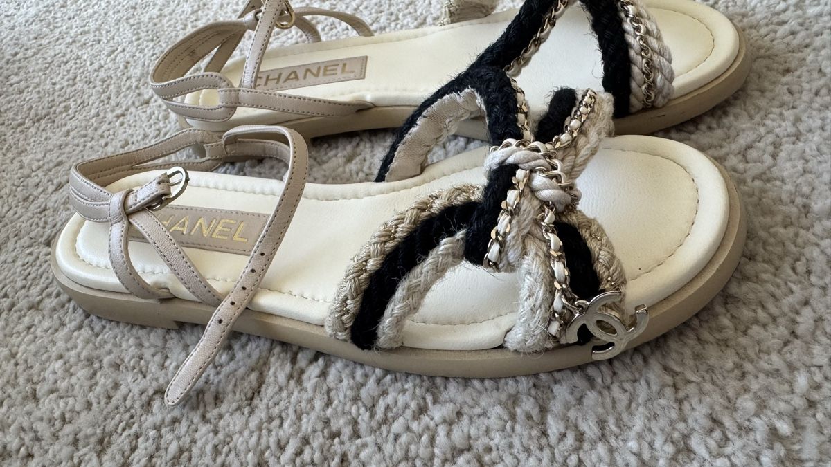 Chanel Scarpe da donna: Chanel Sandalen  – Usato da Dinhard venduto da emi_6jdk 1