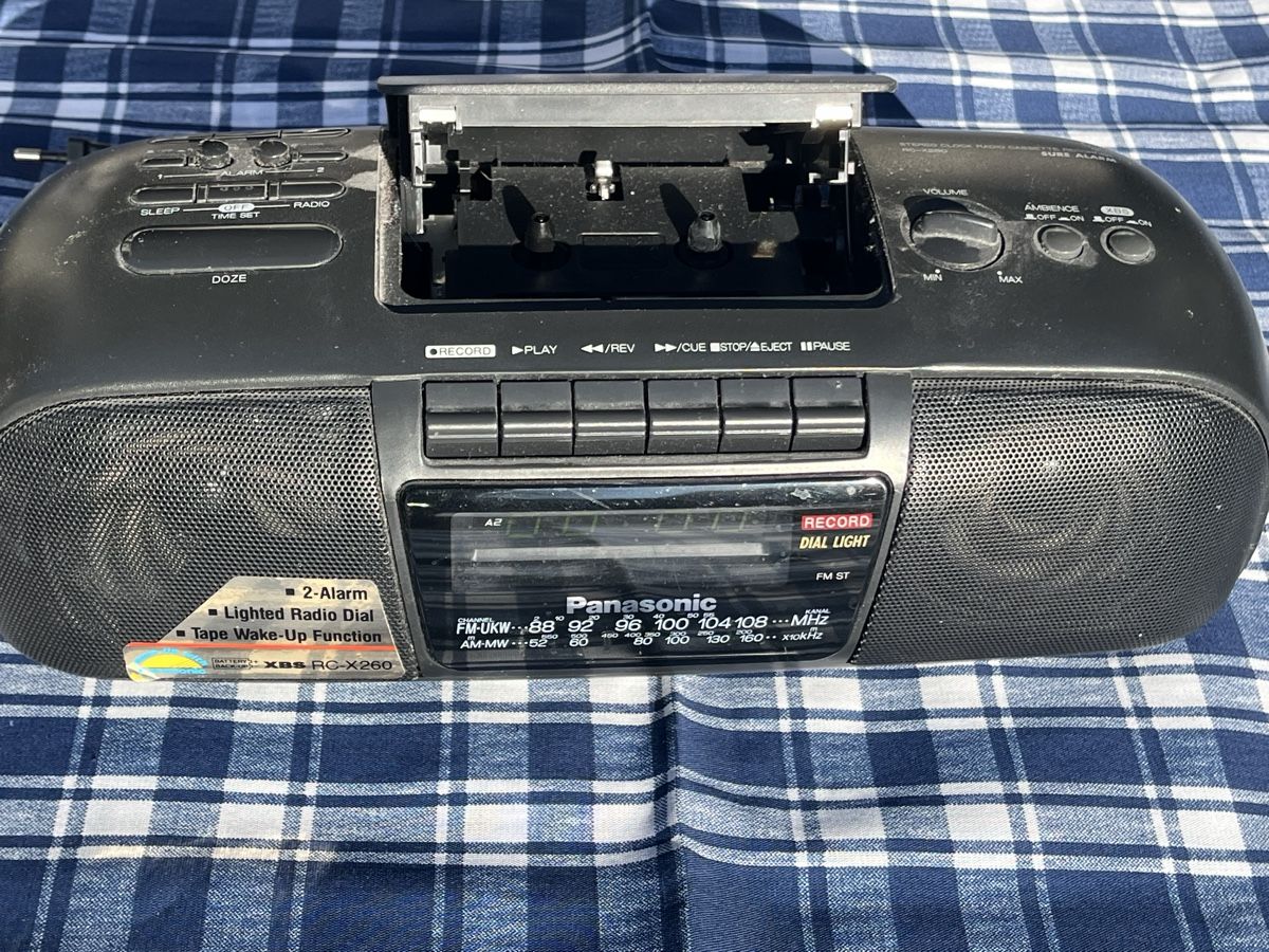 Panasonic Lettore multimediale portatile: Panasonic Stereo-Radiorecorder RX-C260 – Usato da Bolligen venduto da Vroni23 4