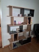 Bücherregal