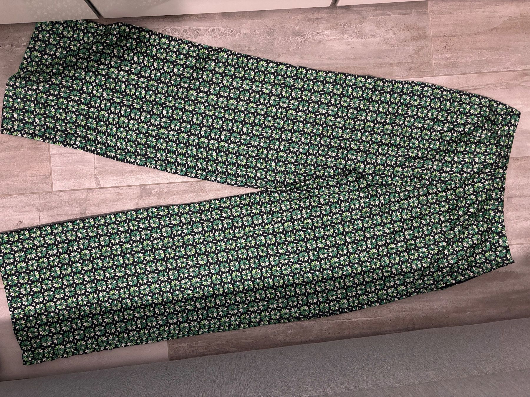 Pepe Jeans Pantaloni: Pepe Jeans Stoffhose – Usato da Duebendorf venduto da tom_lp2m 1