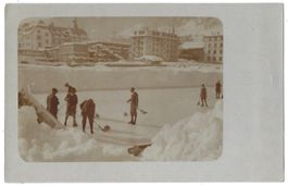 Beim Curling in St. Moritz (?)
