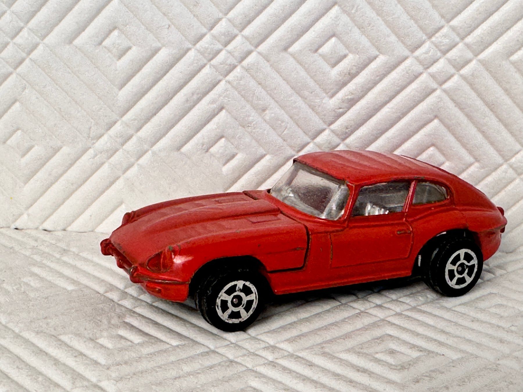 Jaguar Modellini d'auto: Corgi Juniors Growlers , Jaguar E-Type 2+2 – Usato da Seuzach venduto da Jage
