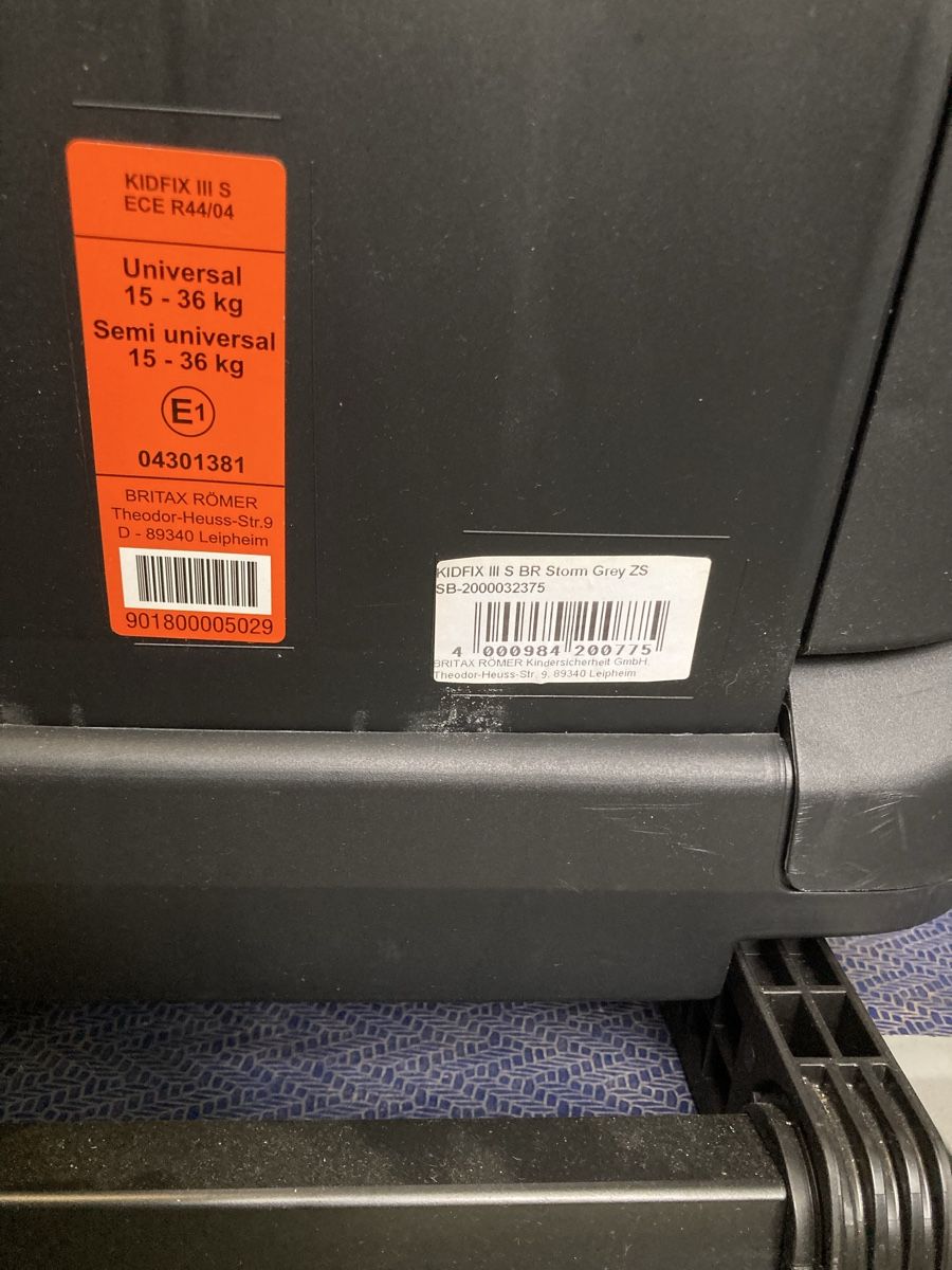 Britax Römer Seggiolini per auto: Britax Römer Kidfix lll S – Usato da Wolfhausen venduto da DonieP 3
