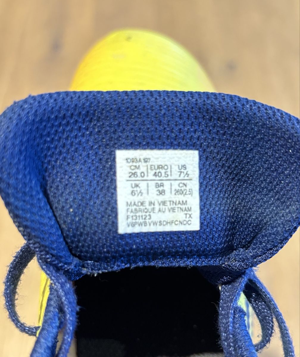 Asics Herrenschuhe: Nagelschuhe Asics Gr. 40,5 – Gebraucht aus Bubikon von Ultima2 3