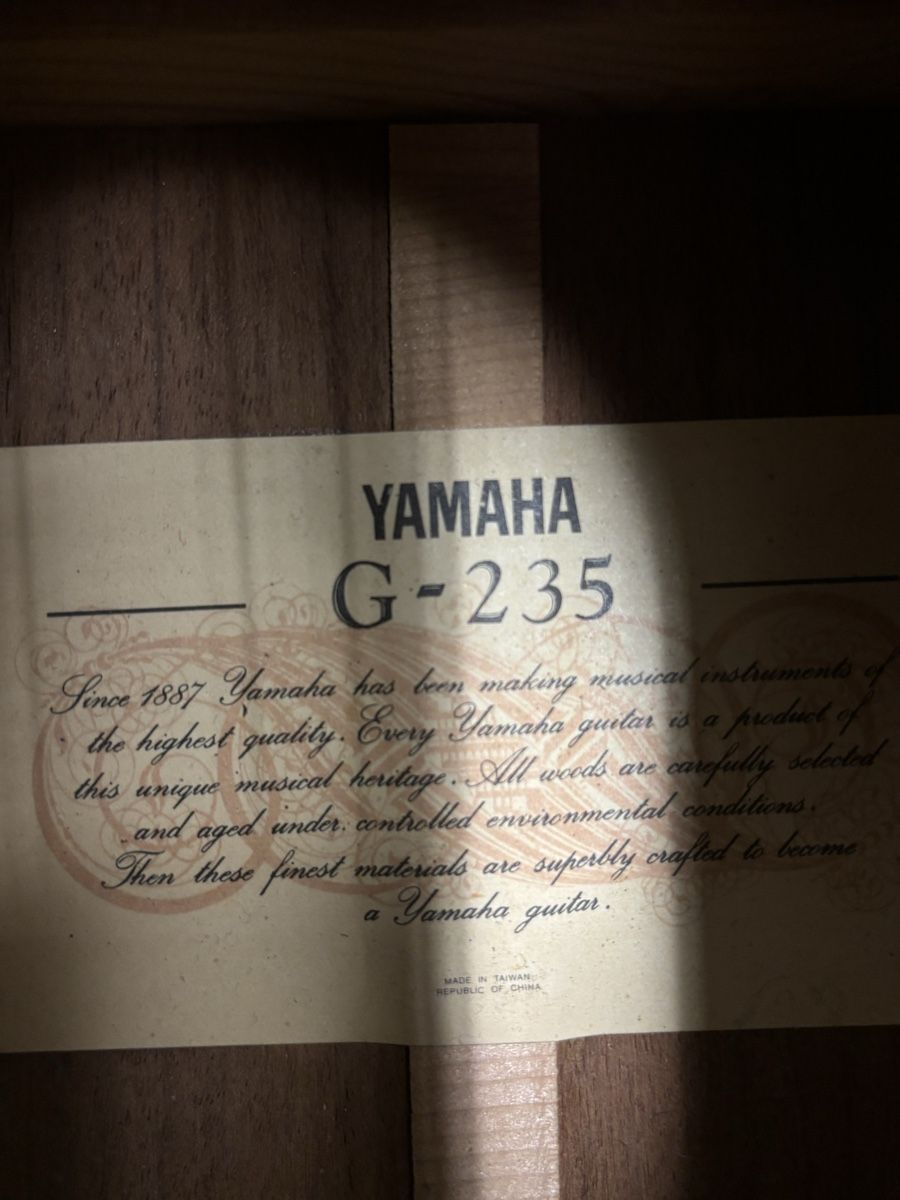 Yamaha Strumenti musicali: Yamaha G-235 Gitarre – Usato da Greifensee venduto da davidt 1