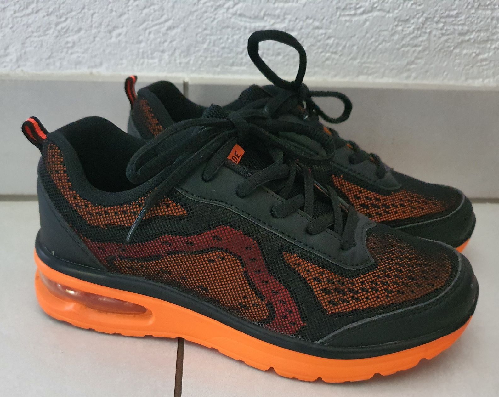 Scarpe da donna: Baskets pointure 36 – Nuovo (secondo la descrizione) da Vouvry venduto da Arwenne 1
