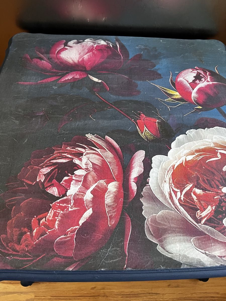 Tavoli: Couchtisch mit Blumenmuster  dunkelblau – Usato da Flurlingen venduto da MIPILG 5