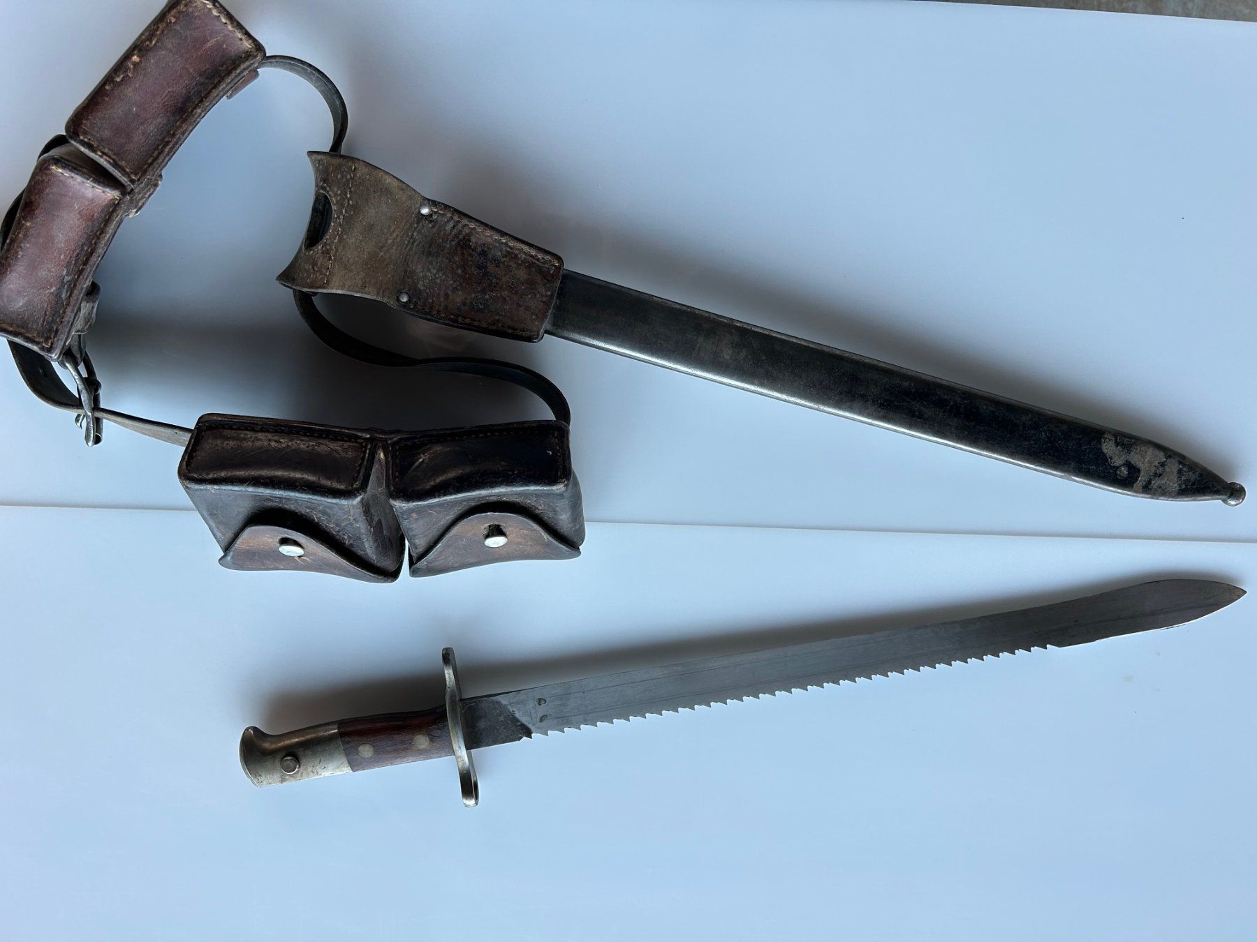 Schweizer Armee Stichwaffen: Schweizer Bajonett Elsener mit Tragegestell, Leder, alt – Gebraucht aus Titterten von Ameanrio 7