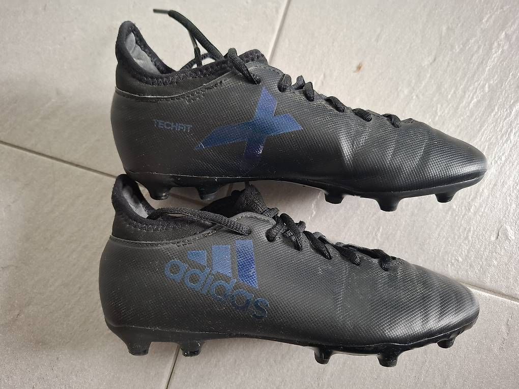 Scarpe da uomo: Fussballschuhe Adidas x-techfit Gr. 36 – Usato da Stettlen venduto da dachsig
