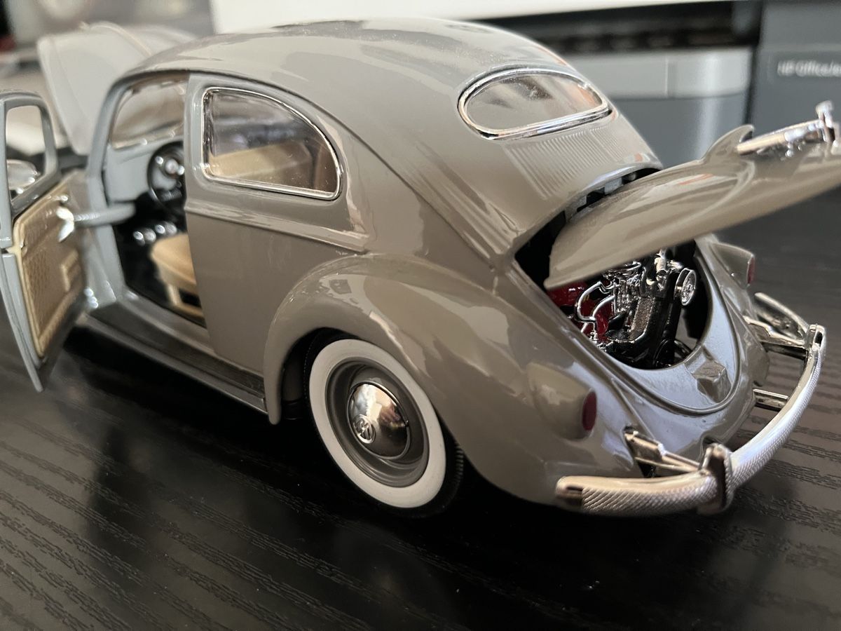Volkswagen Voitures modèles: VW Käfer.  1:18 – Neuf (Voir description) à Rümlang par Papamoll4 5
