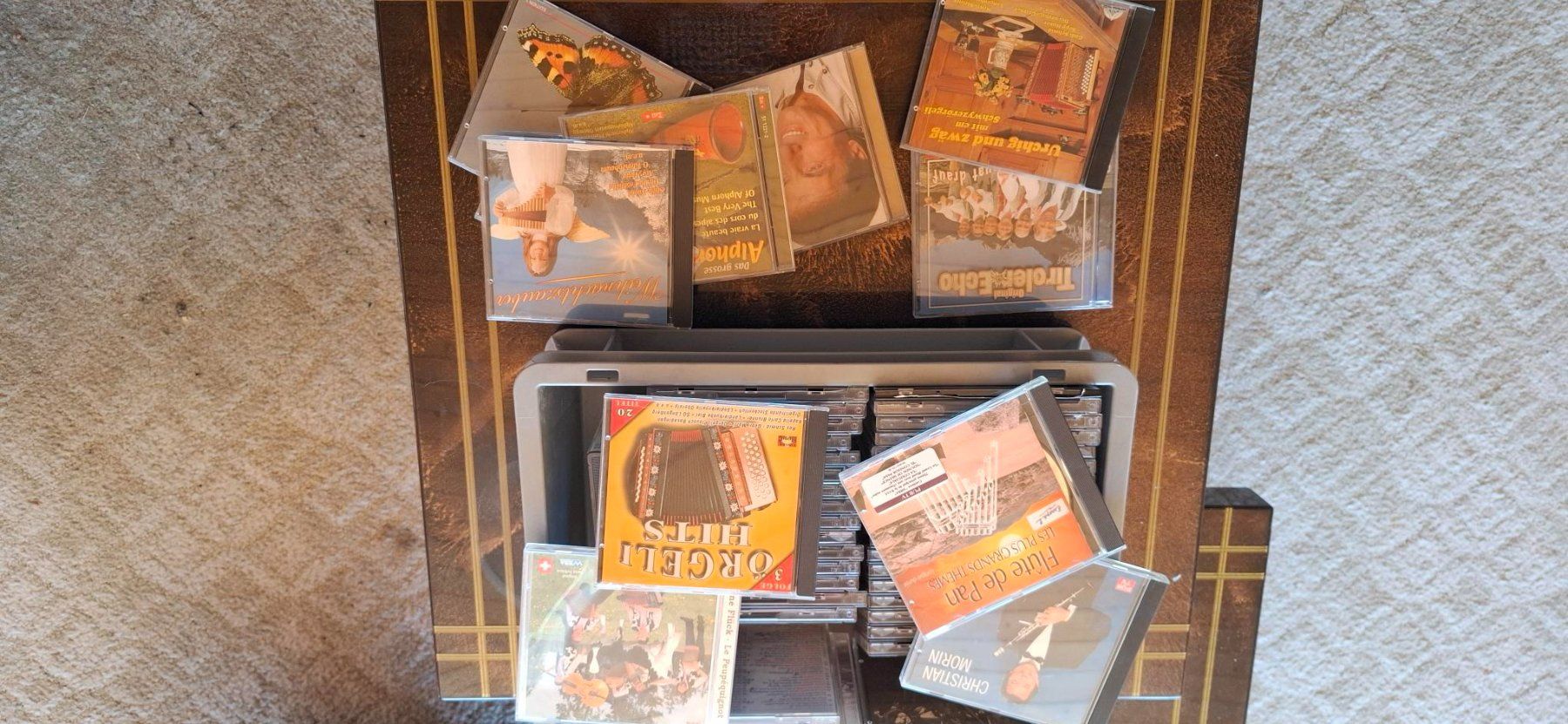 CD: Cd musique divers accordéon et populaire – Usato da Champagne venduto da Lamar0