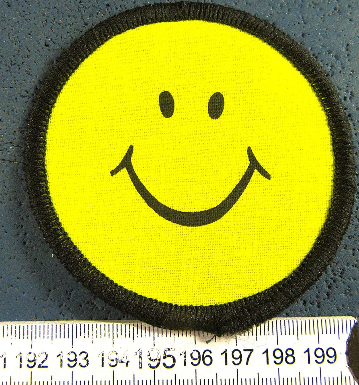 Insignes: SMILEY PATCH AUFNÄHER OHNE LEIM – D'occasion à Ettingen par Hausi4711
