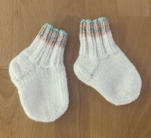 Babysocken 👶🍼 - Weiss mit Streifen- ab ca. 2 Monate - NEU
