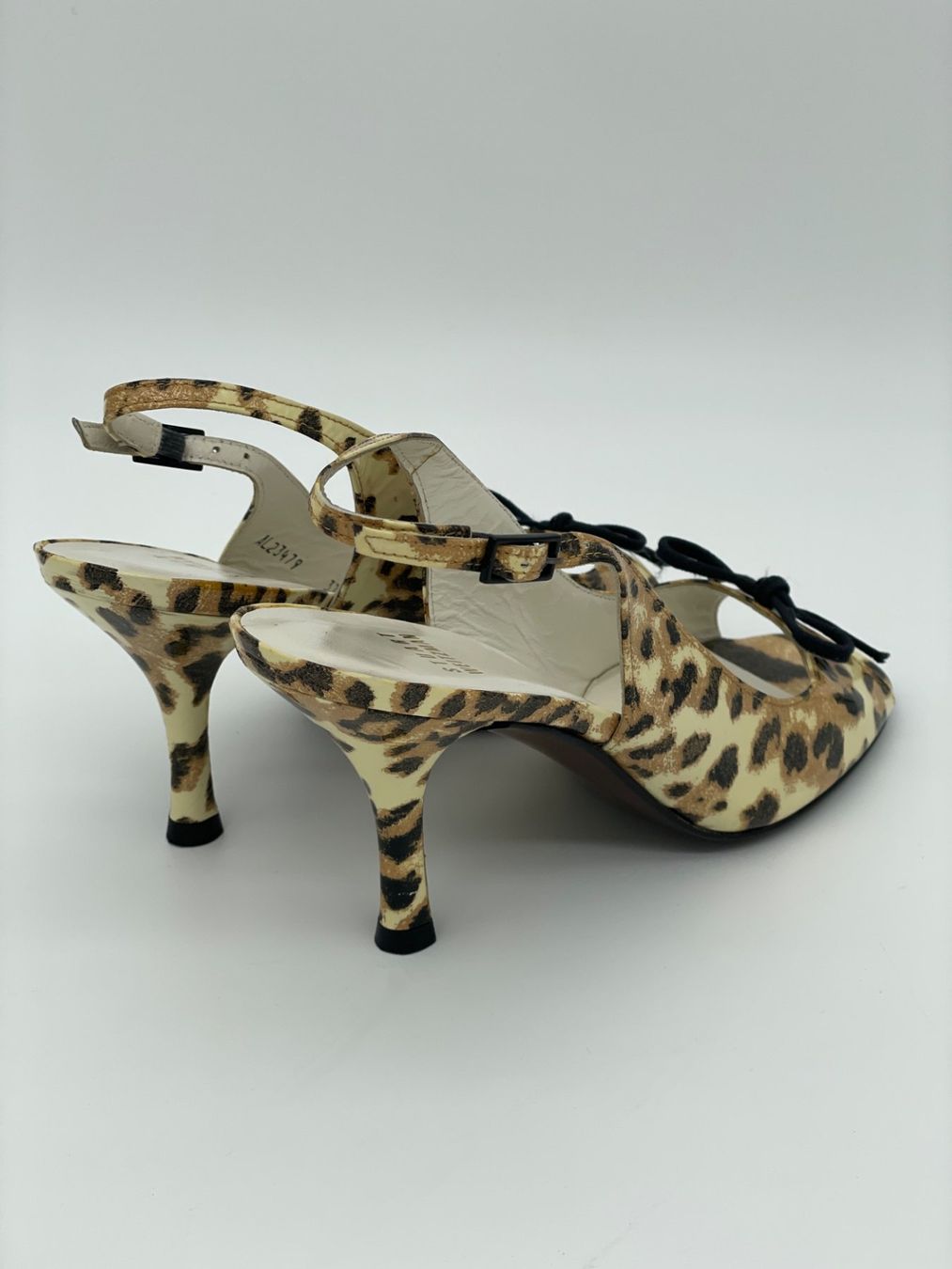 Stuart Weitzman Scarpe da donna: Stuart Weitzman Leopard Print Slingback EU 37.5 Mehrfarbig – Usato da Zürich venduto da shoe_shop 3