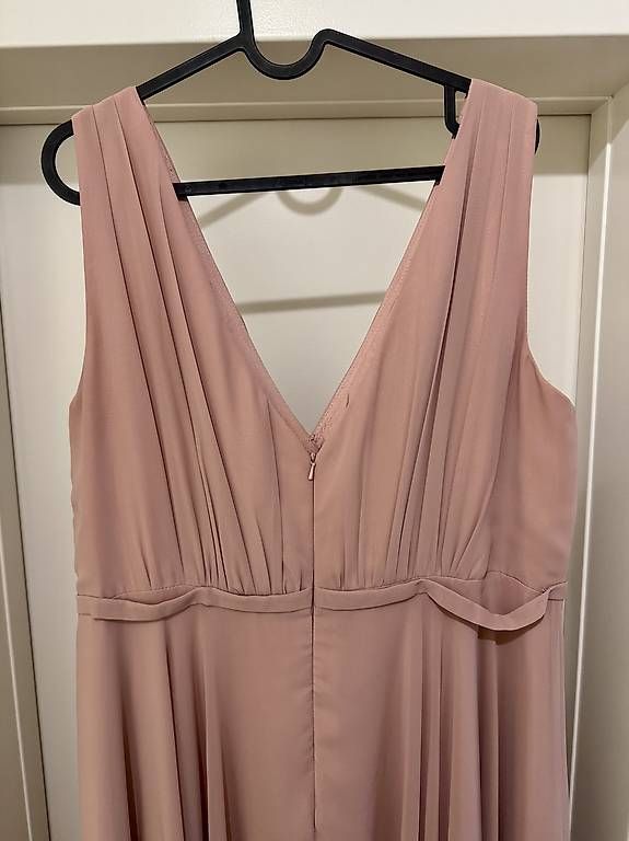 Vestiti: Abendkleid / Festkleid – Usato da Jona venduto da DeRoGio 2
