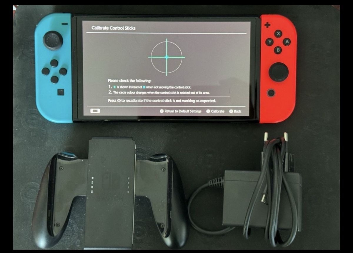 Nintendo Console: Console Nintendo Switch OLED – Usato da Genève venduto da kaldwin 4