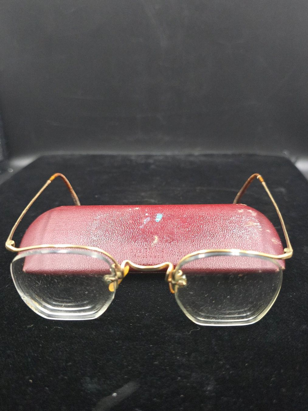 Occhiali & Lenti: Antike Art Decor Brille mit Etui – Usato da Rorschacherberg venduto da snOOpydOg11 5
