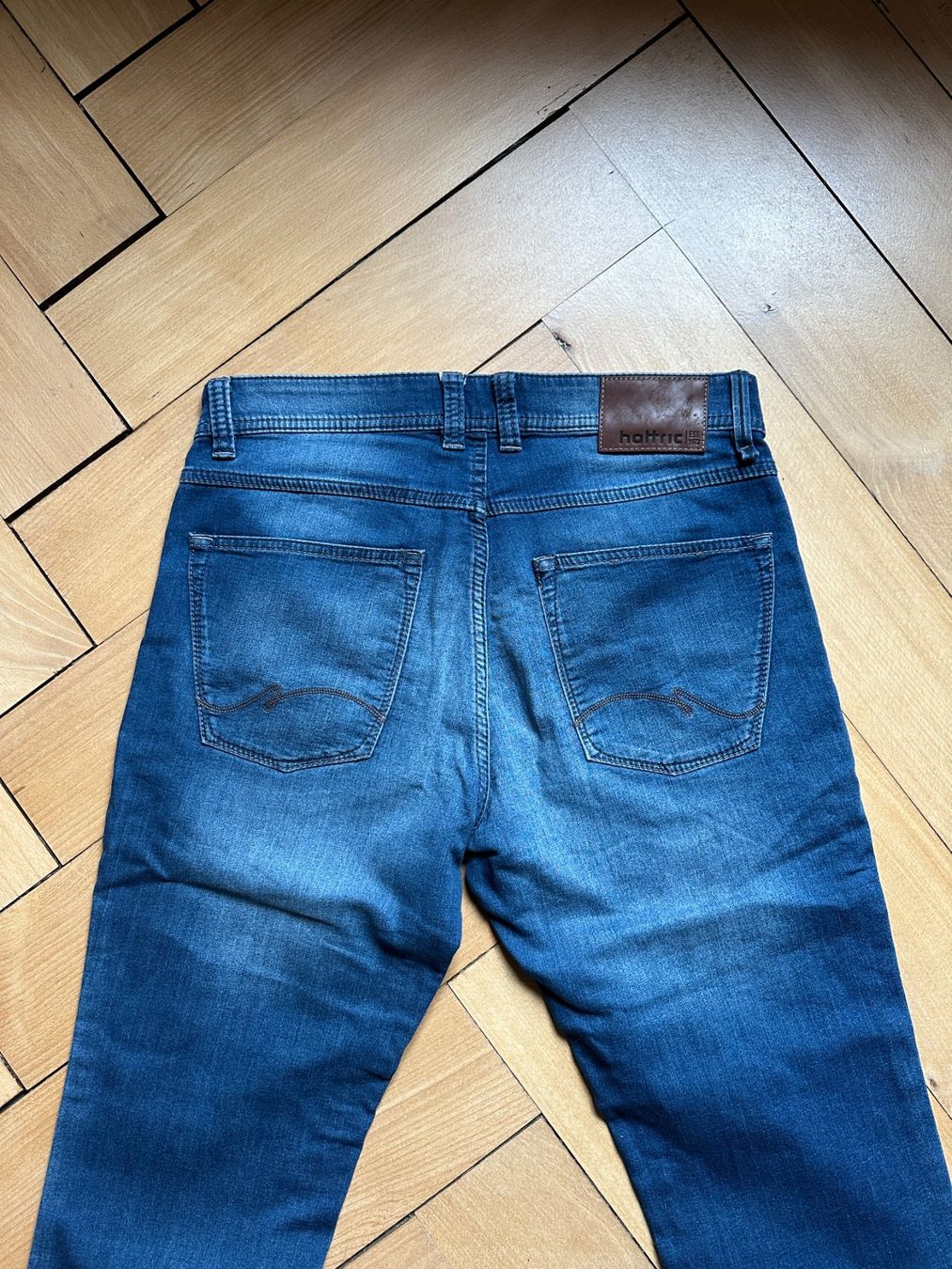 Jeans: HATTRIC - Jeans blau W31 L32 – Usato da Zürich venduto da Diazaio 2