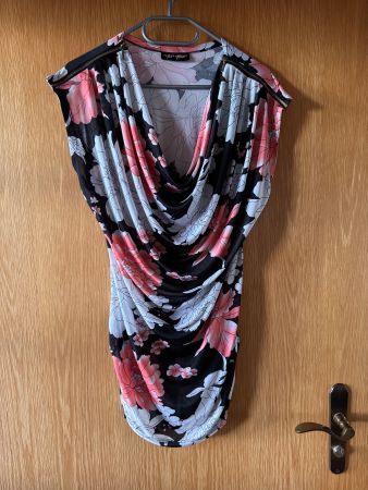 Bluse aus kühlend weichen Stoff mit Wasserfallkragen Gr. M/L