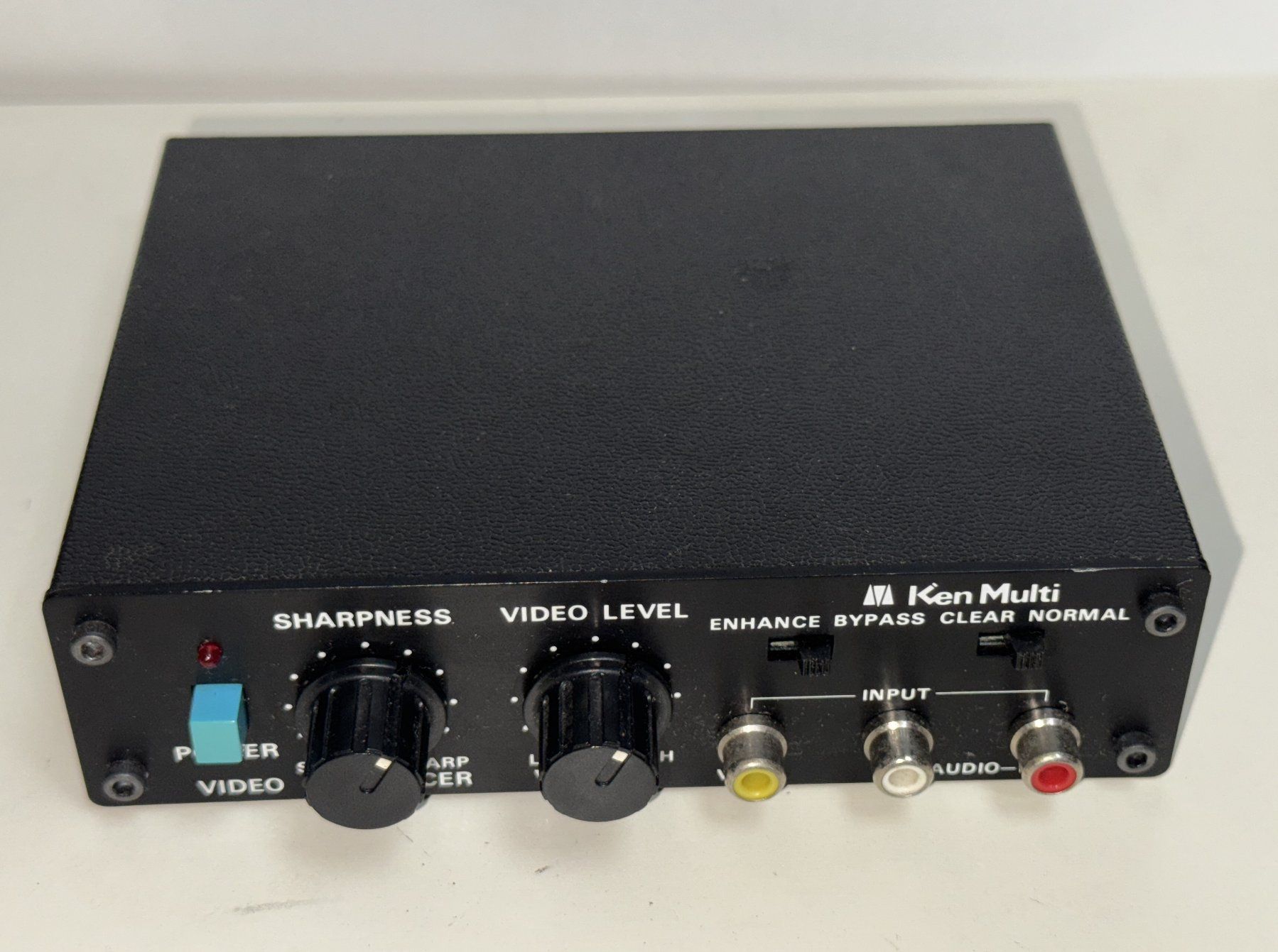 Amplificateurs: Ken Multi Video Verstärker VH-607 – D'occasion à Ins par funkflieger 1