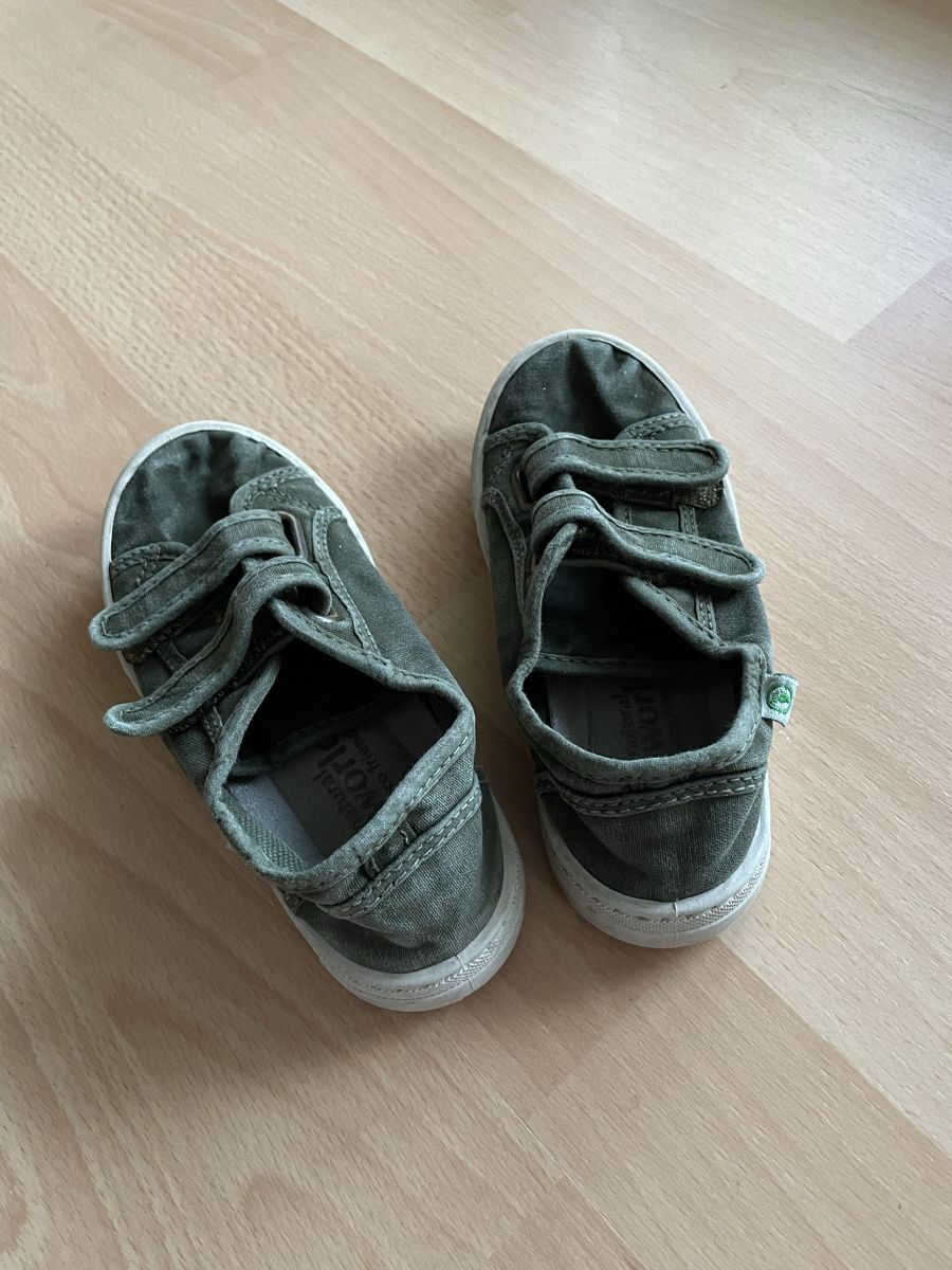 Scarpe per ragazzi: Turnschuhe mit Klettverschluss gr. 29 – Usato da zürich venduto da deebjk 1