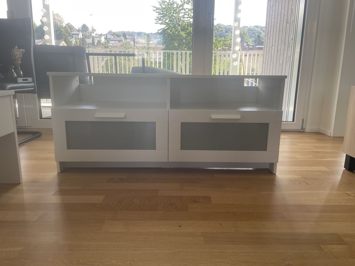 Ikea Meubles TV: TV Möbel – D'occasion à Oberuzwil par Paedii1997