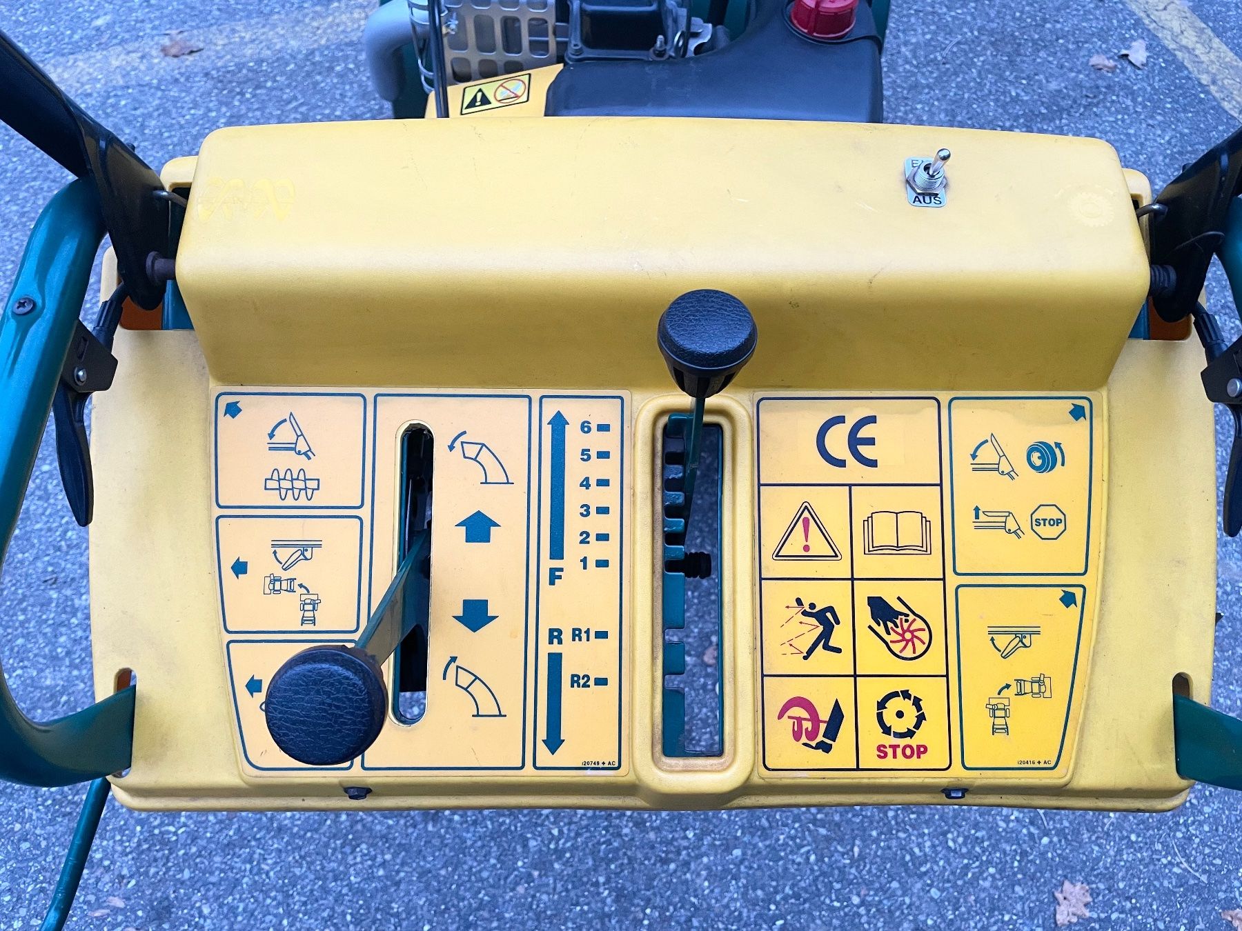 Mtd Tutte le macchine: Schneefräse MTD – Usato da Urdorf venduto da mol_2qc8 7