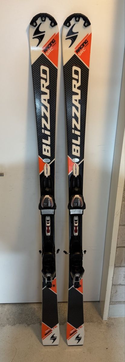 Blizzard Sci: Blizzard Ski SRC Racing 170 cm inkl. Marker Bindung – Usato da Luzern venduto da 12Lisa34