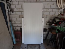Leichte Türe (aussen) zu Container ohne Schliesser/Falle