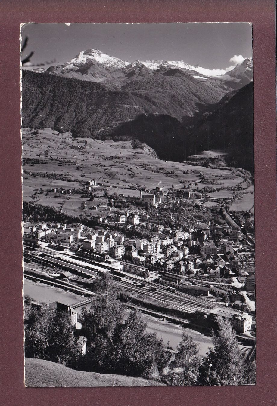Cartoline postali: BRIG gegen Simplon - Bahnhof – Usato da Pully venduto da nicecards