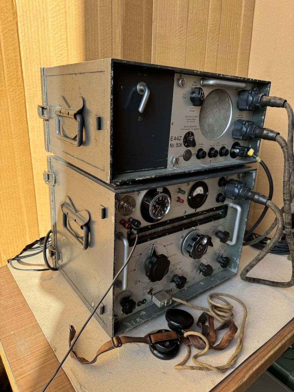Technique de radiocom: Militär Empfänger AUTOPHON E-44 – D'occasion à Ins par Revue-1000 2