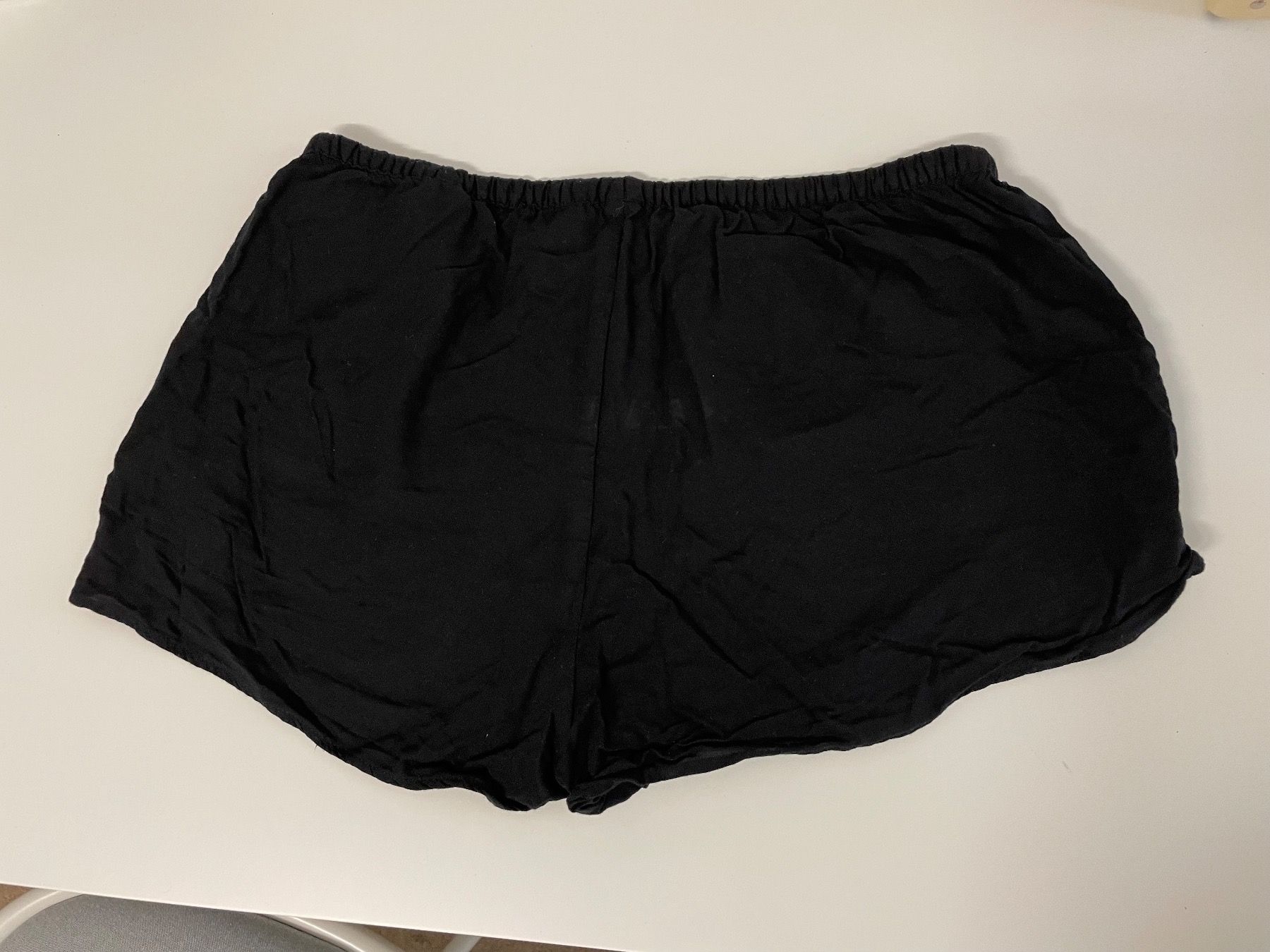 H&M Pantaloni: H&M Shorts 2 Stück – Usato da Basel venduto da Robyn20 7