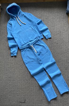 Ensemble survêtement bleu taille L synaworld 